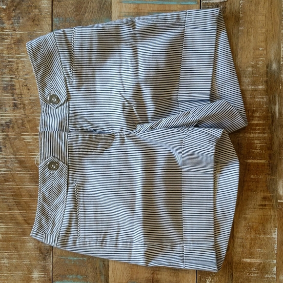 White House Black Market NWOT shorts - Picture 1 of 2